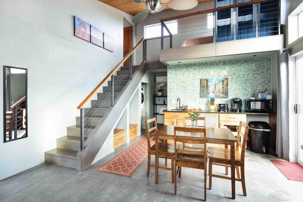 시더 시티 Dreamloft And Patio On The Hill 빌라 외부 사진