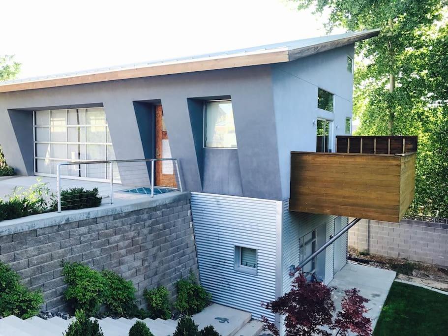 시더 시티 Dreamloft And Patio On The Hill 빌라 외부 사진